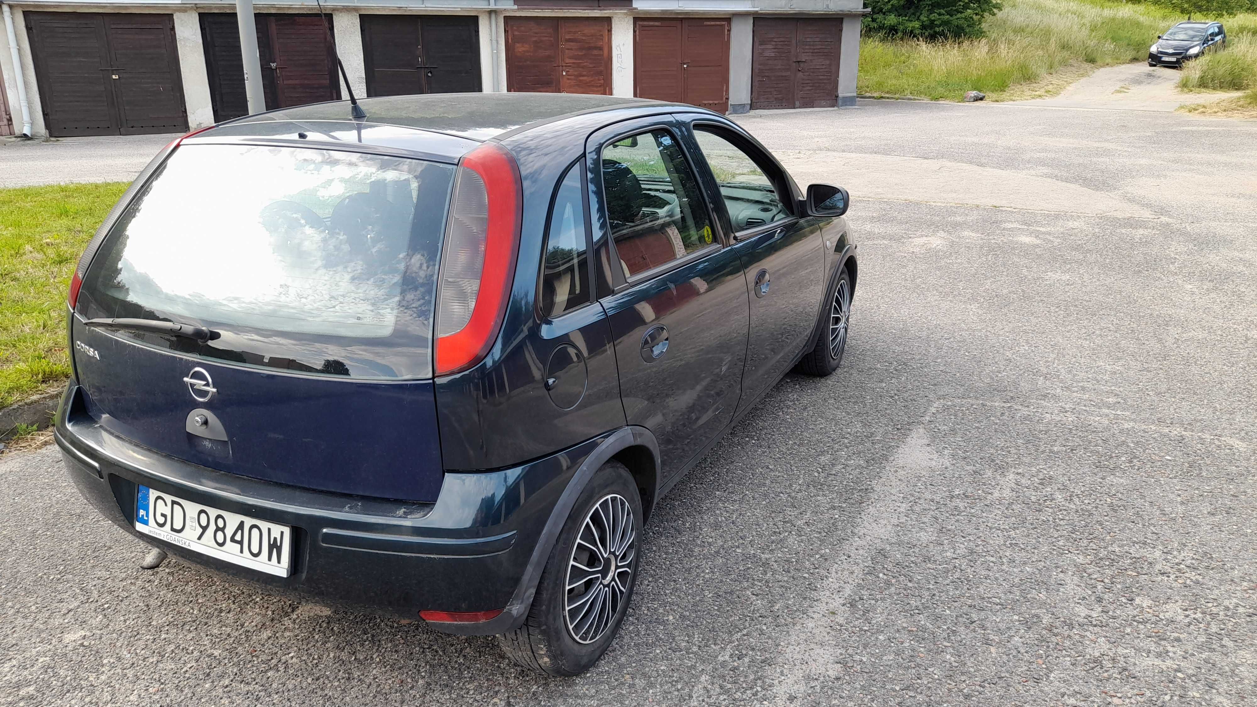 Opel Corsa C 1.0 (uszkodzony)