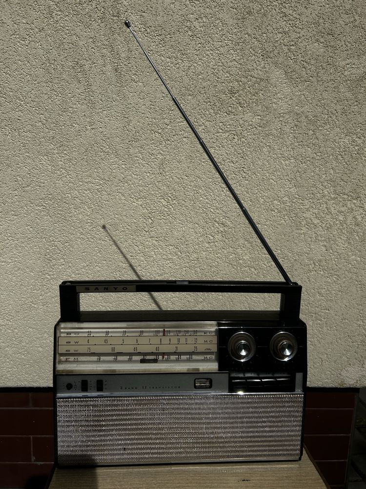 Radiomagnetofon SANYO AFT  2J