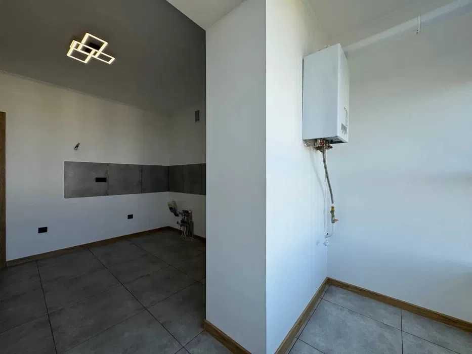 Продам терміново 1 кім в сучасному ЖК. Все включено в ціну. ПРОГРАМИ.