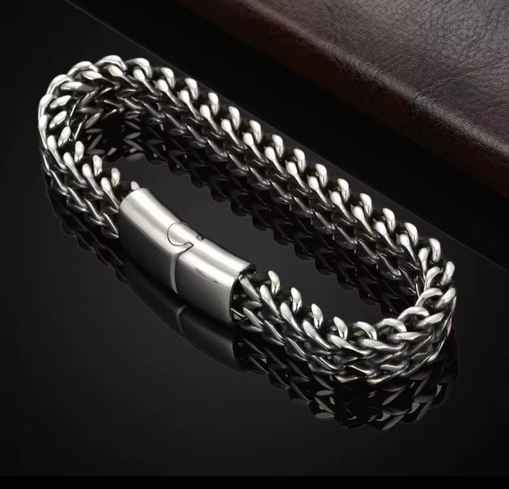 Плетёный двухрядный браслет.