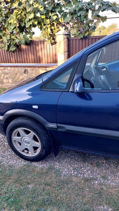 Opel Zafira A Опель Зафіра 1.6 бензин 2000р