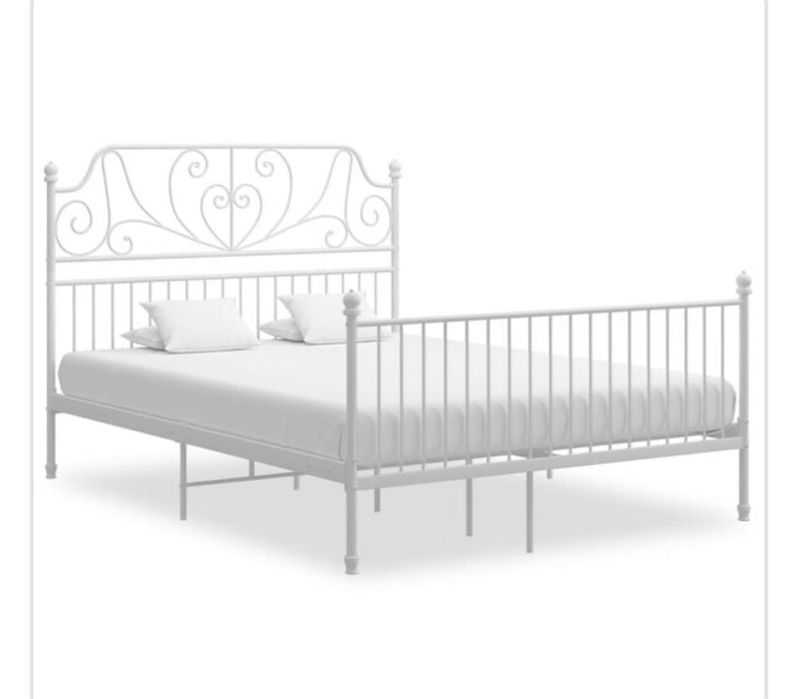 Cama casal sem colchão