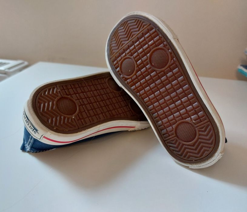 Trampki uniwersalne, rozmiar 24