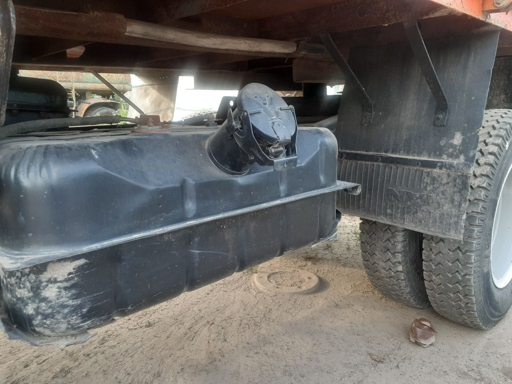 Автомобіль Газ 3307