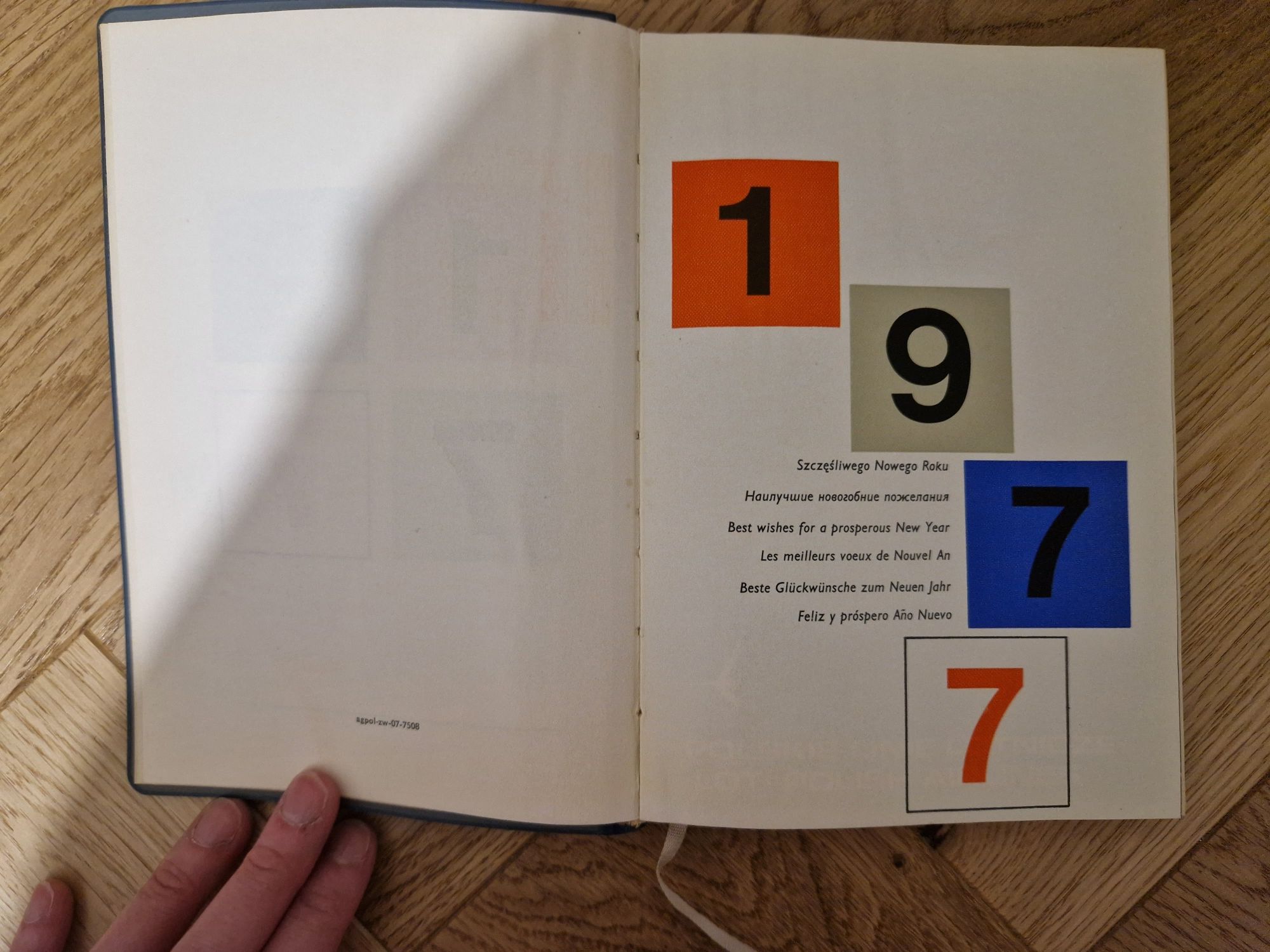 Kalendarze książkowe LOT  1966 i rok 1977 Polskie Linie Lotnicze