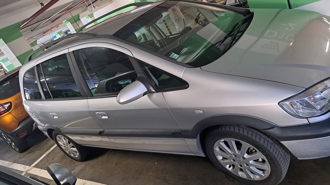 Opel Zafira 2.2 Diesel 7 Lugares