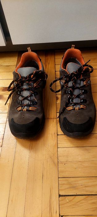 Продаю кросівки.