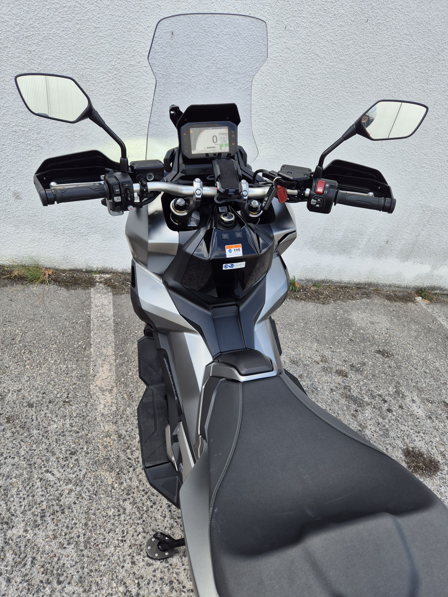 Honda X-ADV 750 ANO 2023