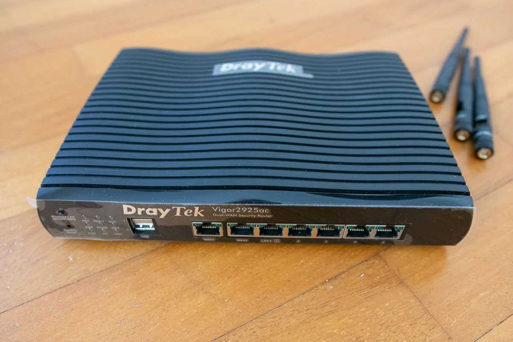 DrayTek Vigor 2925ac - 2x Gigabit WAN 5x Gigabit LAN 50x VPN, WLAN USB