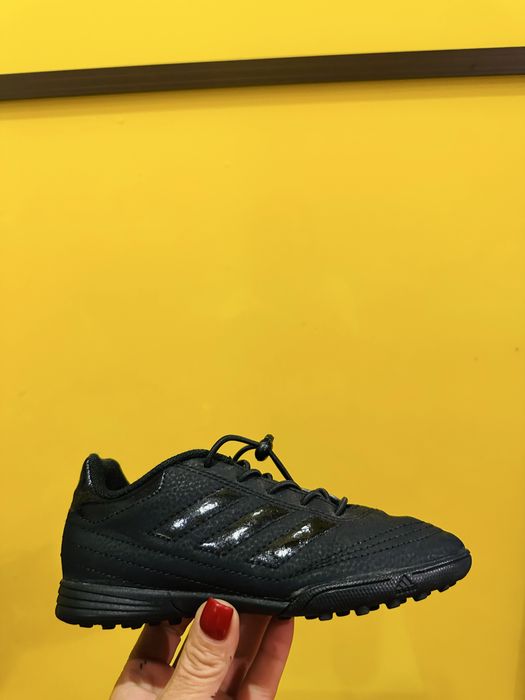 Кросівки сороконіжки Adidas на резинках розмір 30,5