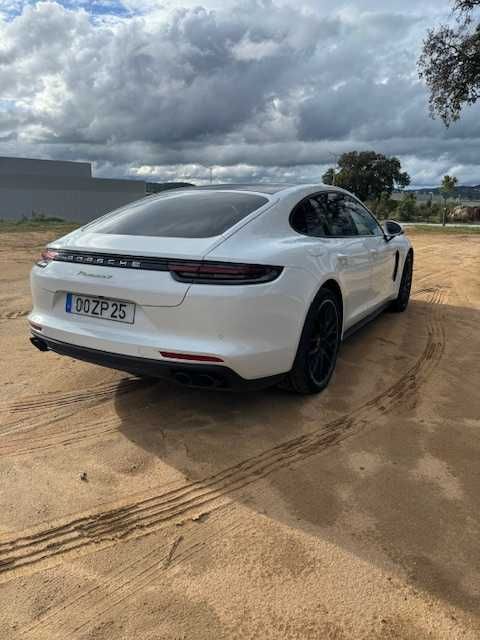 Porsche Panamera 4 E-hybrid Full