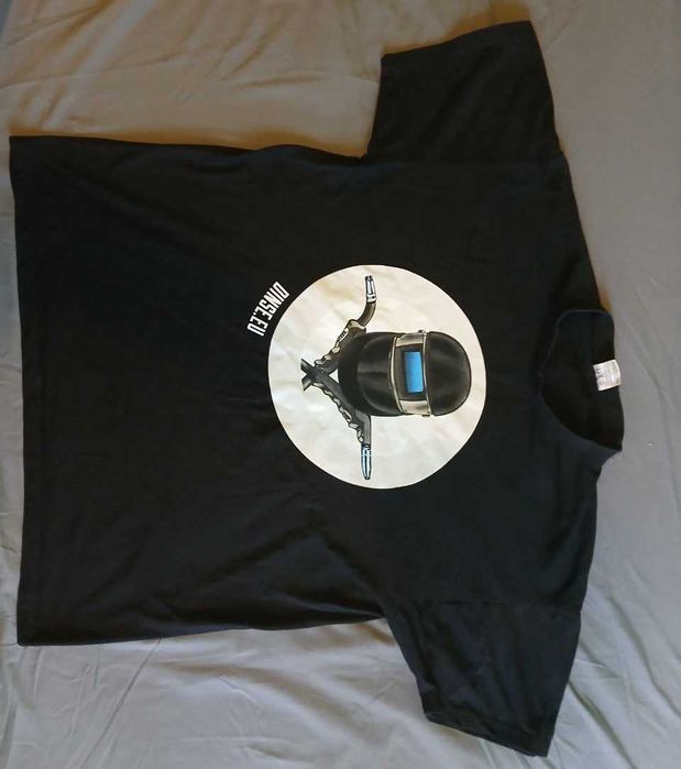 Koszulka czarna. Rozmiar: XL