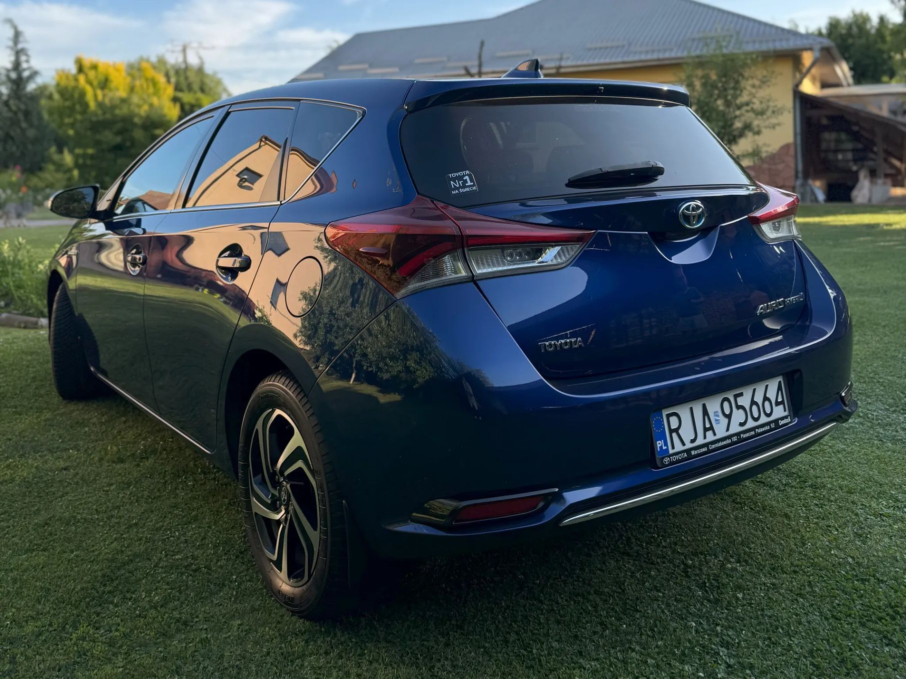 Toyota Auris 1.8 hybryda automat led