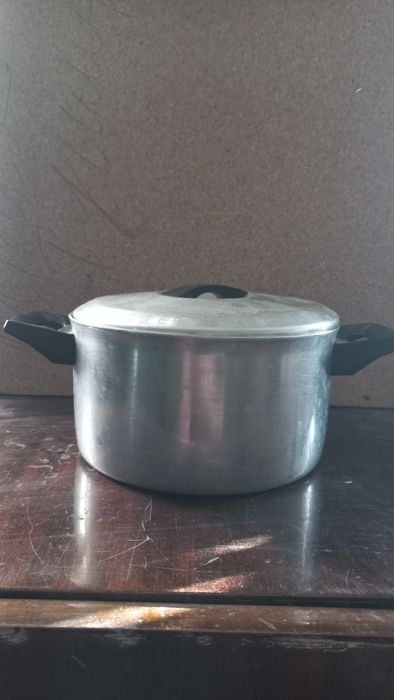 Кастрюлю алюминиевая СССР