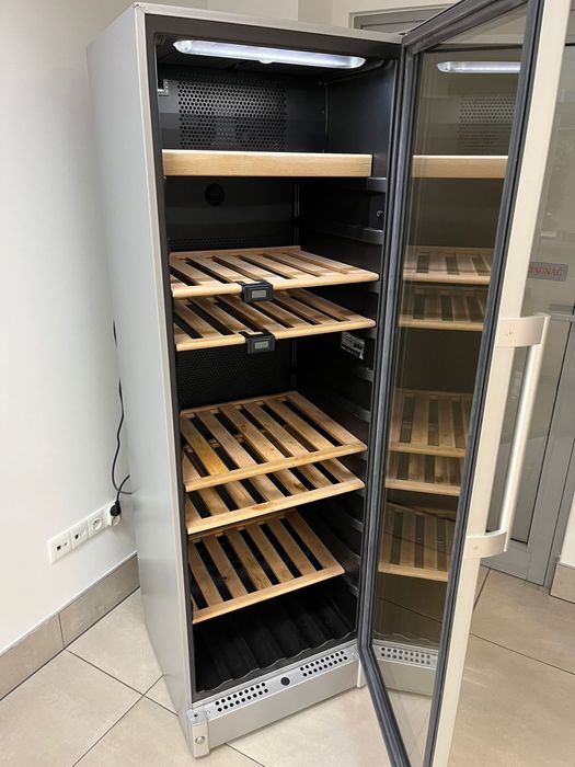 Chłodziarka na wino Bosch
