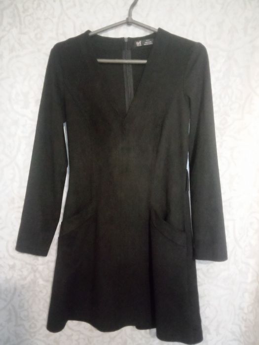 Чорна сукня Zara