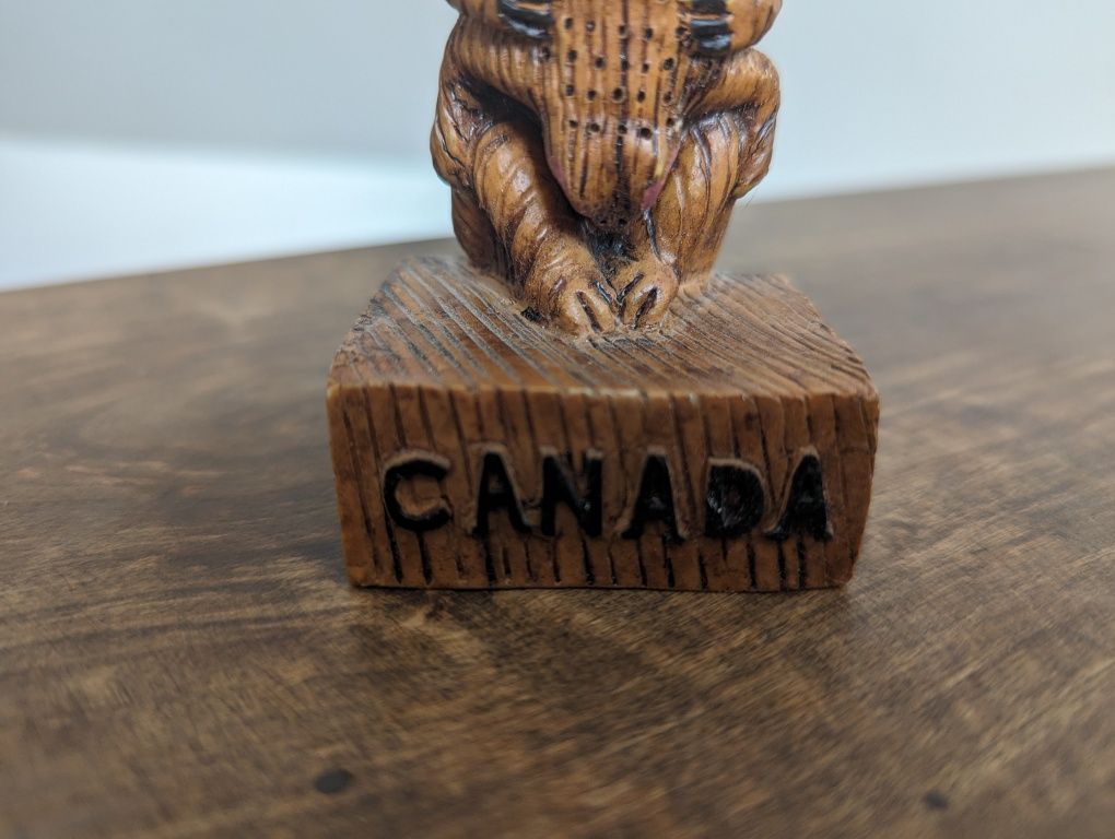 Totem indiański, orzeł, Canada