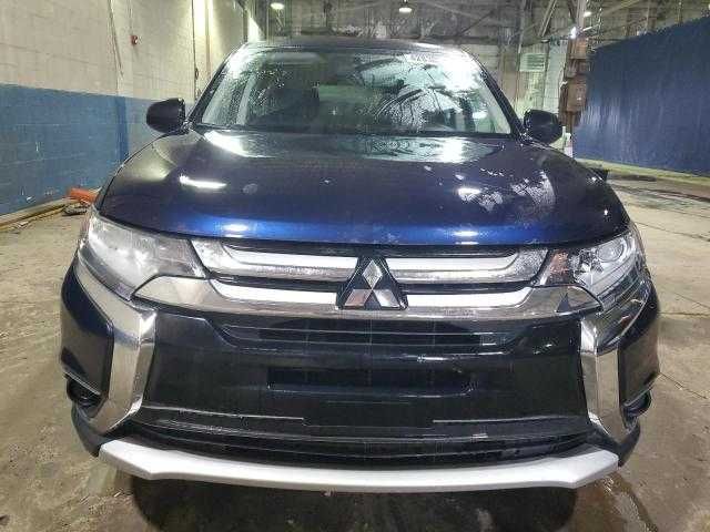 Mitsubishi Outlander Es 2016 Року