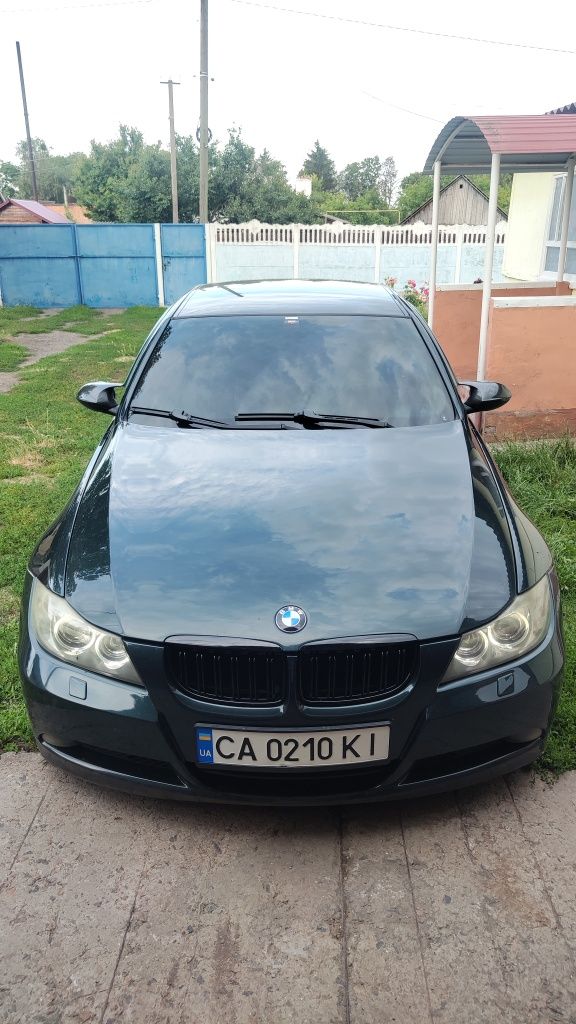 BMW E90 2.0 Автомат . Повна комплектація