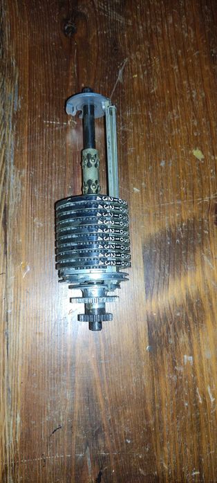 Bęben cylinder numeryczny steampunk loft maszyna czasu