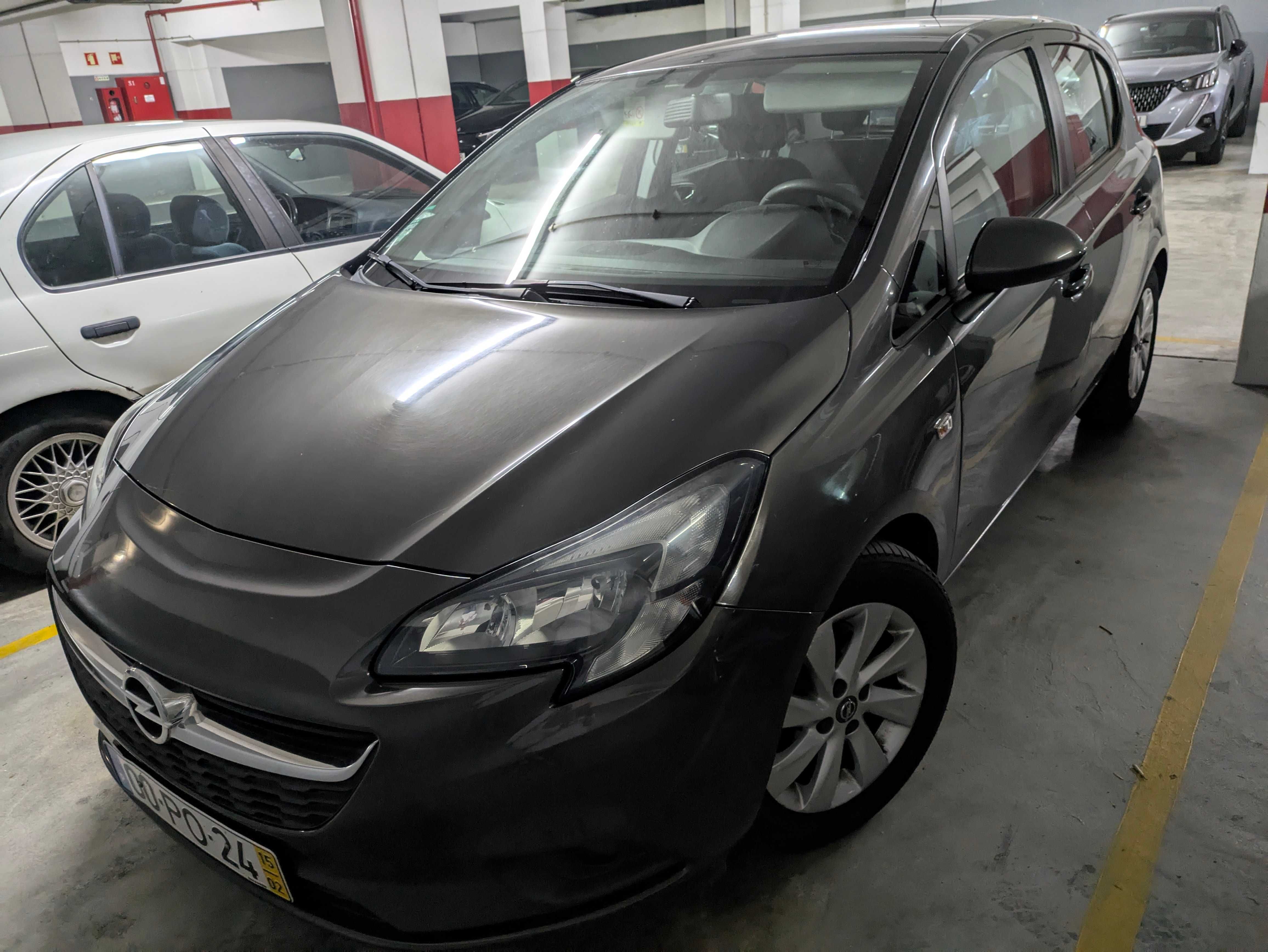 Opel Corsa 2015 em muito bom estado