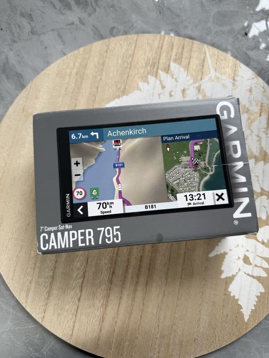 Автомобільний навігатор Garmin Camper 795