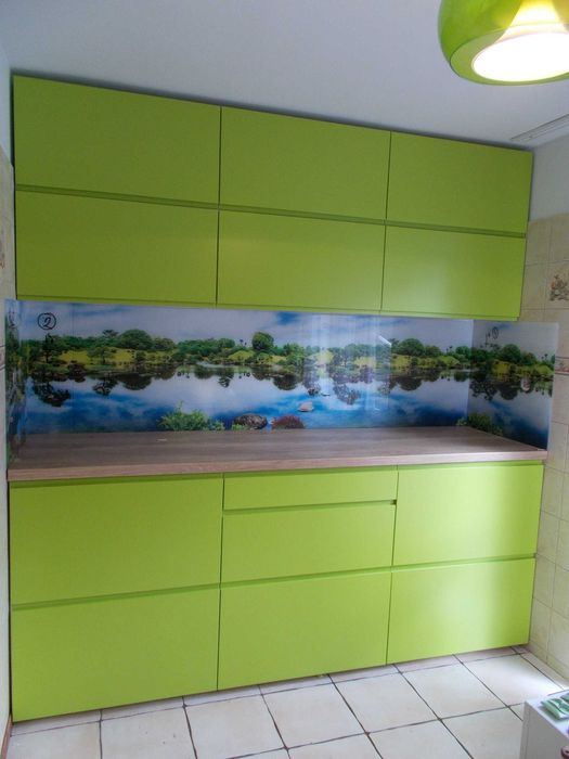 Szkło na wymiar hartowane stół, kabiny, blat, koparki,  balustrada