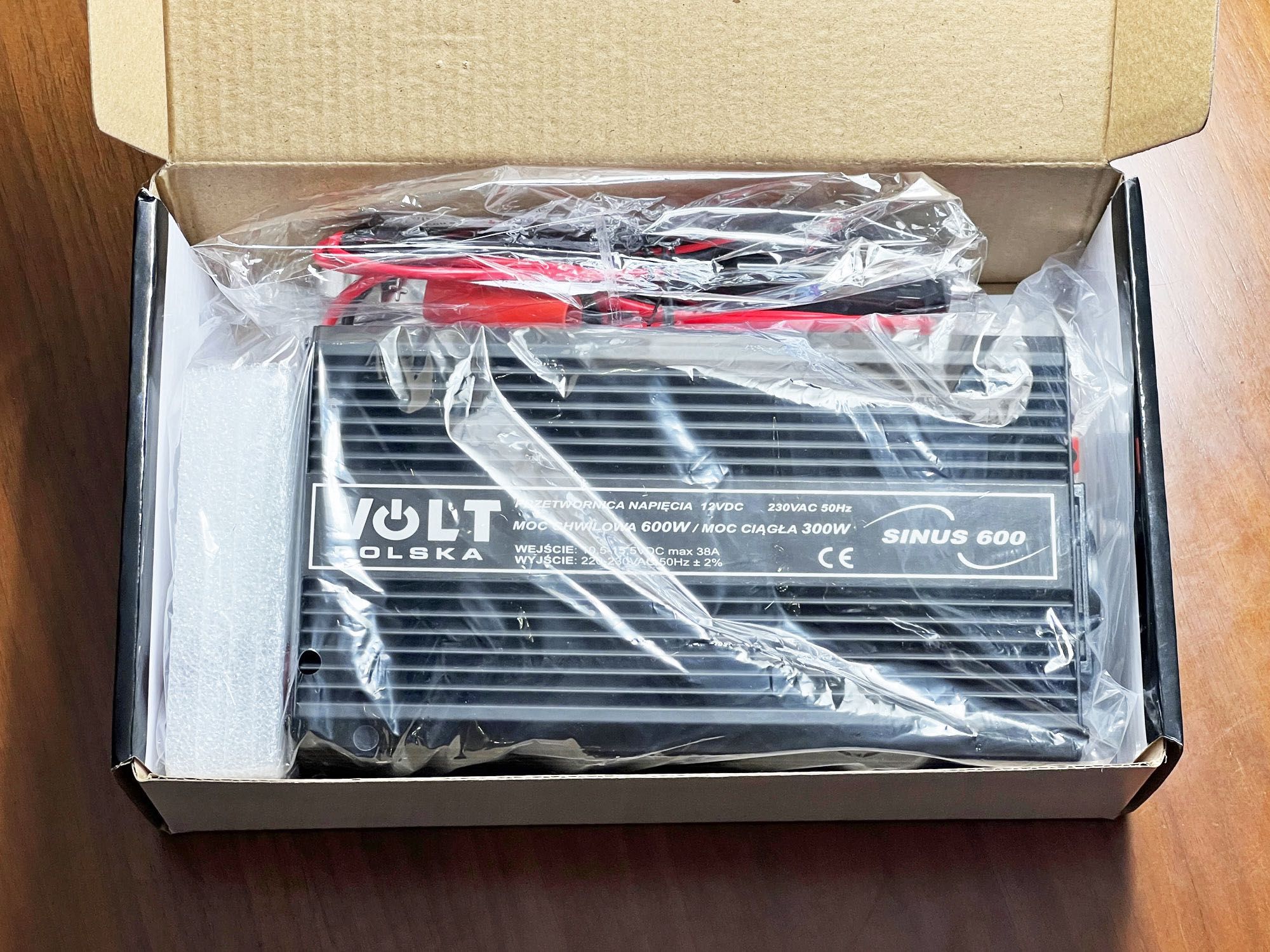 Інвертор 12 Вольт Volt Polska SINUS 600 12/230V (300/600W) для котла