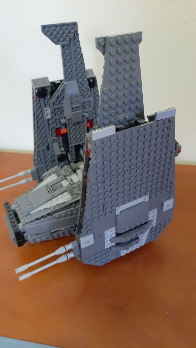 Statek Kylo Ren's lego 75104