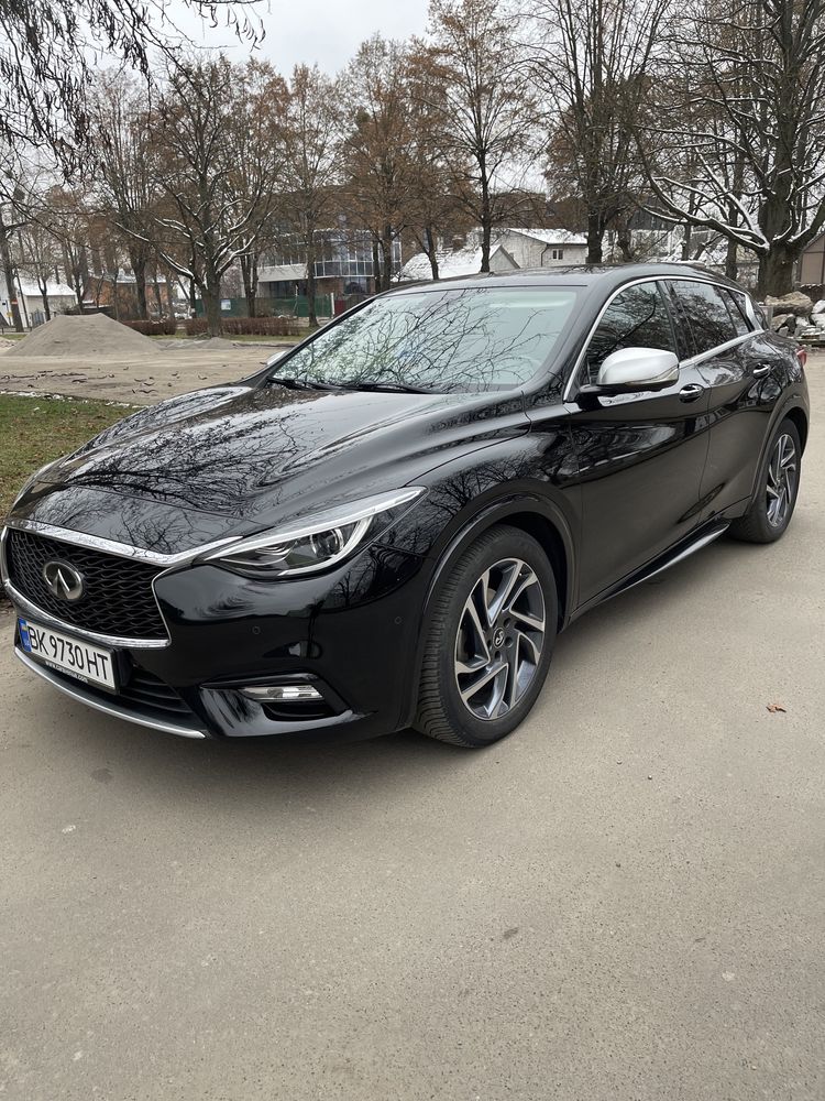 Infiniti q30.2016 р.