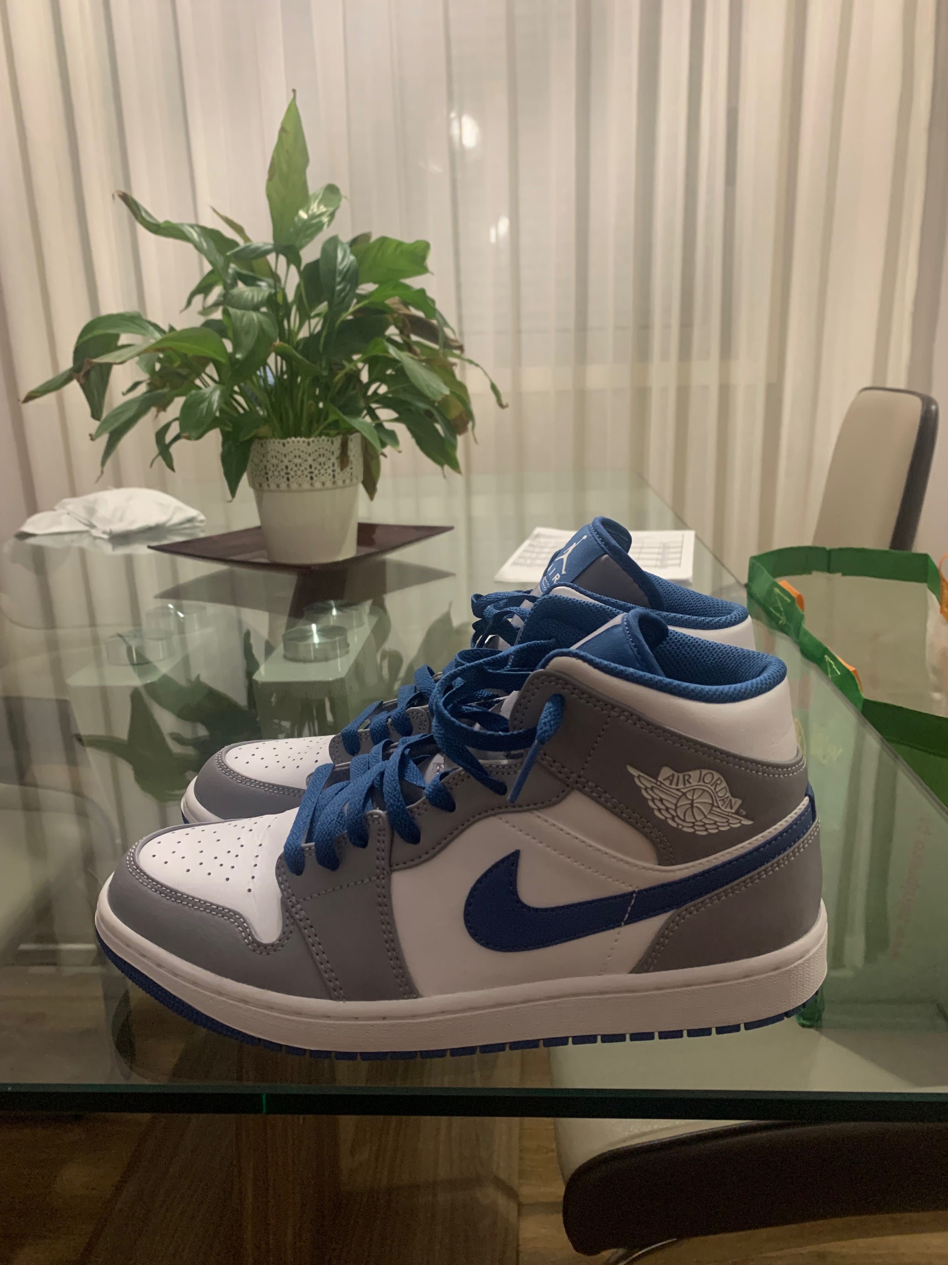 Air Jordan 1 Mid True Blue