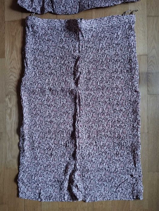 Komplet spódnica z bluzką w drobne kwiatki rozmiar L szerokość 90 cm