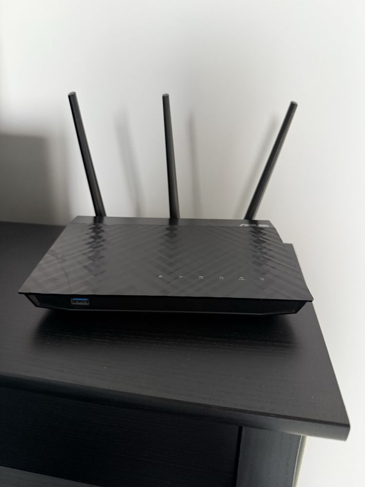 Router ASUS RT-N18U