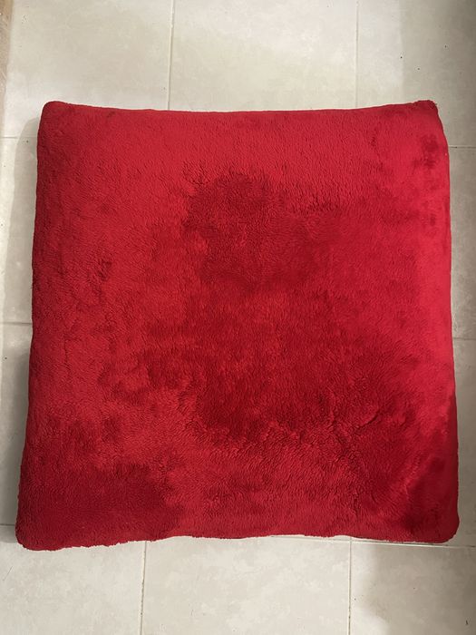 Almofadas grandes e macias – vermelhas e azul (tu 65x65 cm)