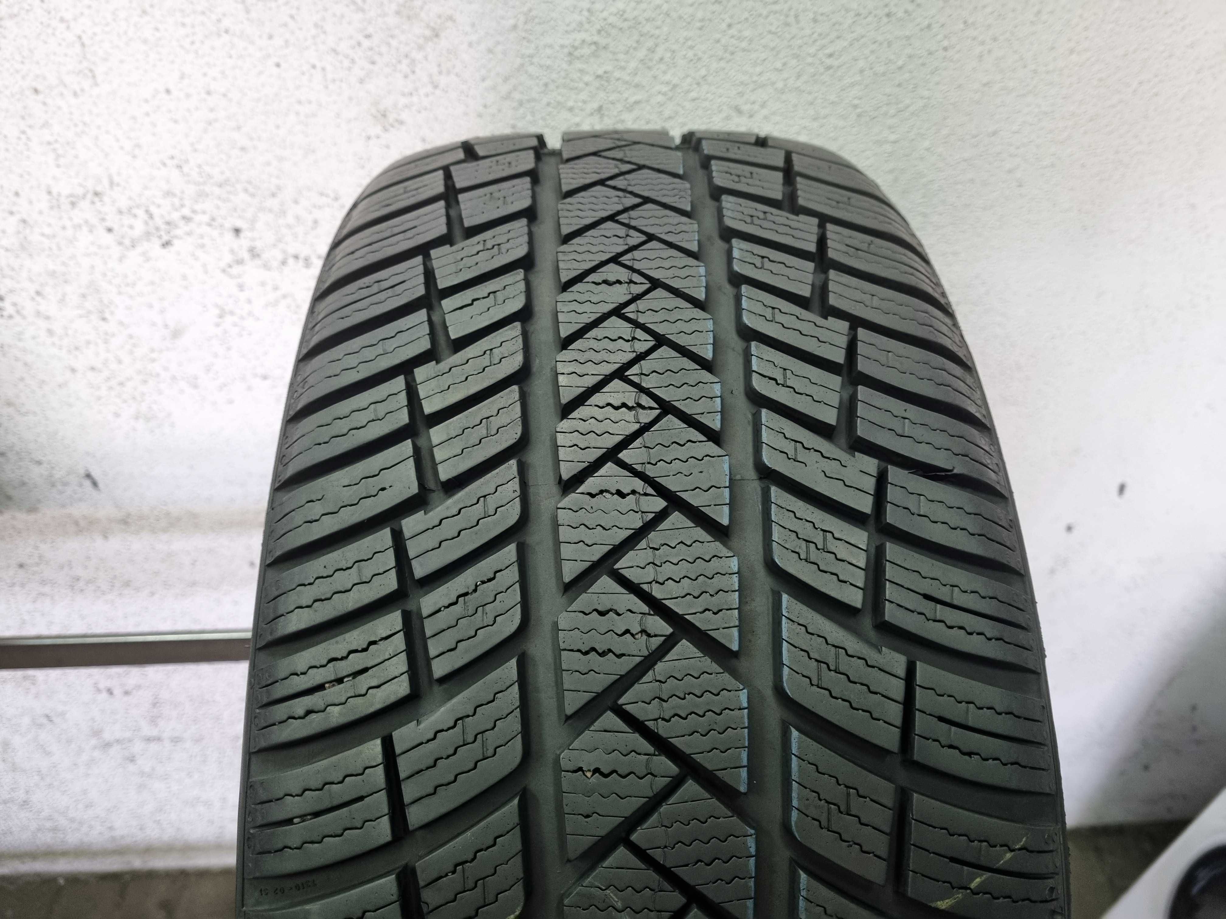 225/40/18 92W Vredestein Wintrac Pro D.4322