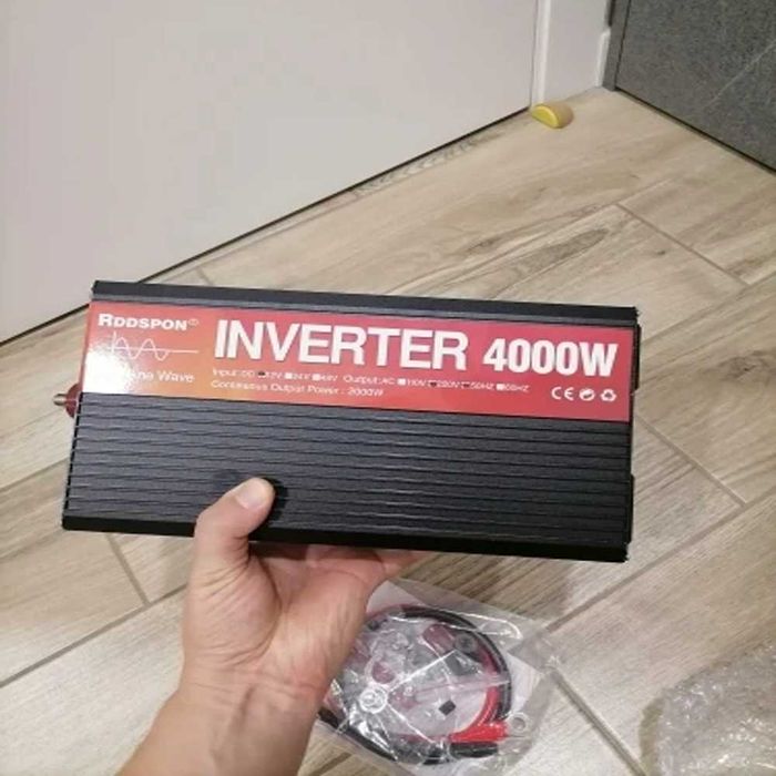 Инвертор с чистой синусоидой 4000W двойная розетка, LCD дисплей