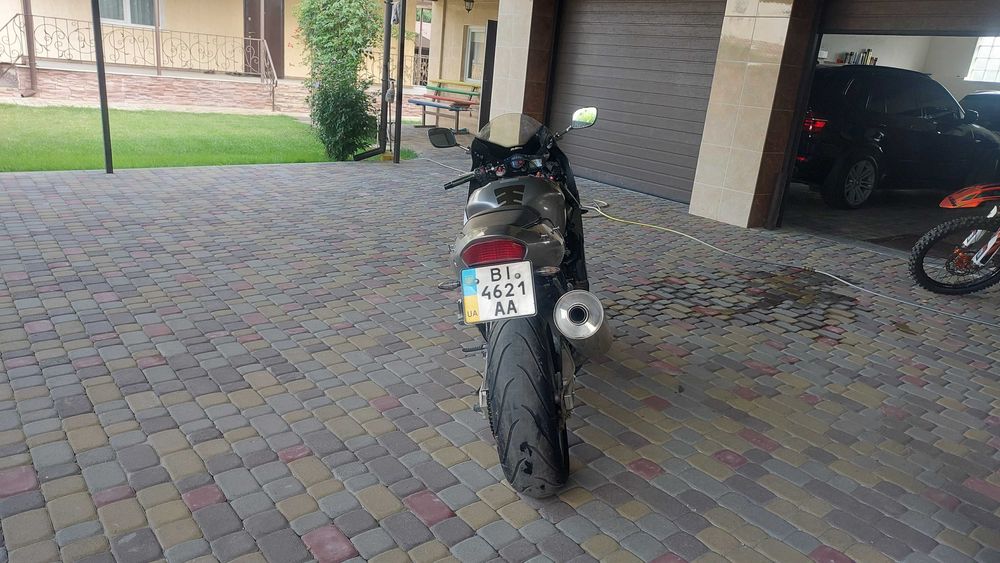 Кавасакі zx 12r.