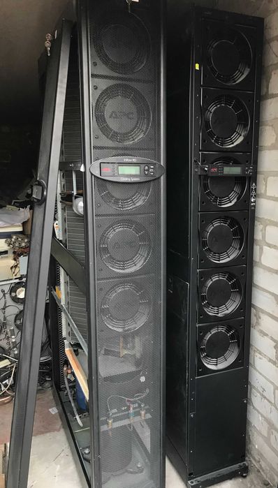 Система охолодження кондиціонер APC ACRD101 професійний для серверної