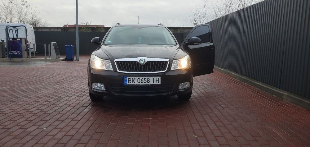 Шкода а 5 2011 рік