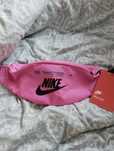 nerka nike z podpisem