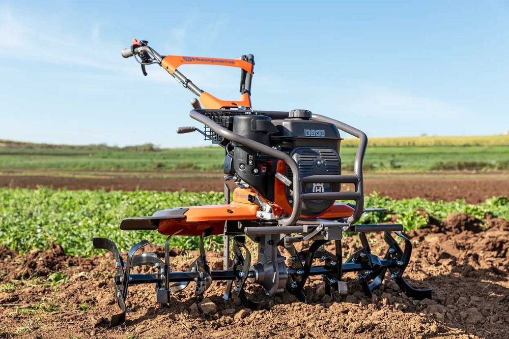 Оранка (вспашка) і культивація землі мотоблоком