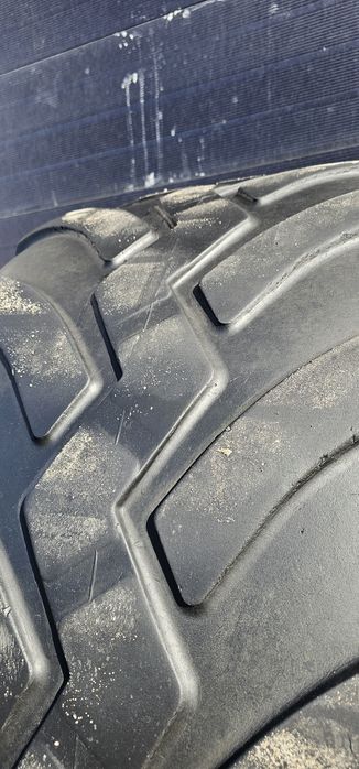 Trelleborg 750/60r30.5 CAŁA