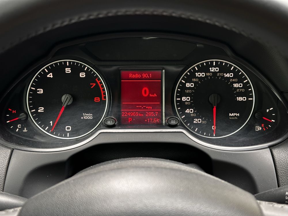 Audi Q5 2012 2.0 бензин