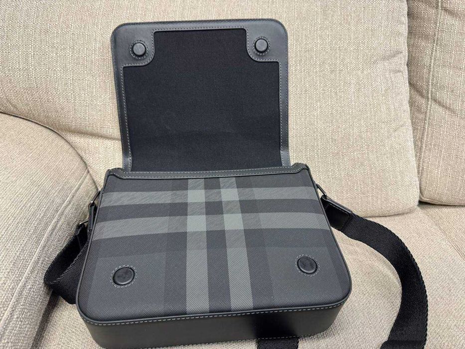 Продається оригінальна чоловіча сумочка Burberry