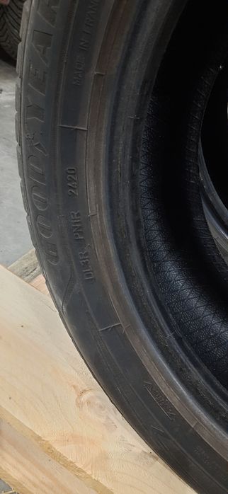 Opony 215/55 17 Godyear Zima