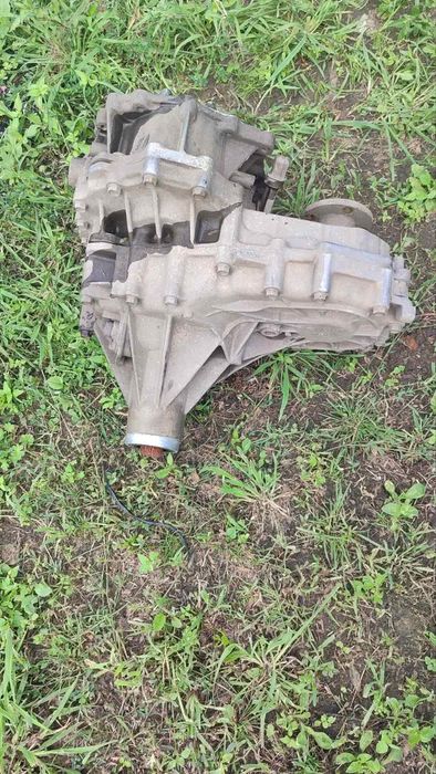 Редуктор Nissan Terrano II Ford Maverick 2.7TD 33105-33G41 роздатка