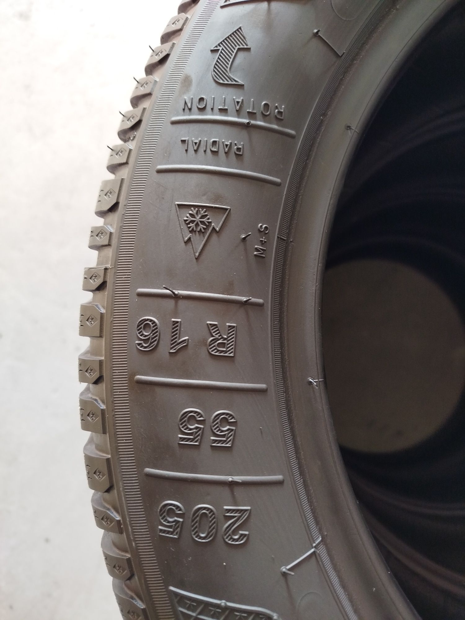 Резина r16 205 55 новая! Комплект