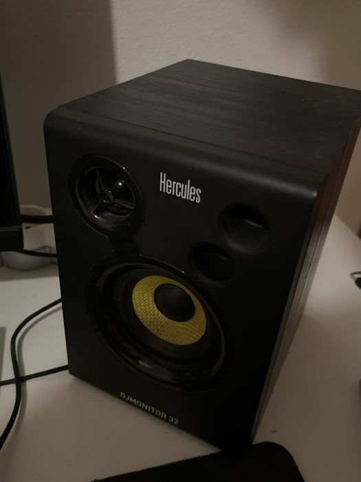 Colunas de Estúdio Hercules DJMONITOR 32