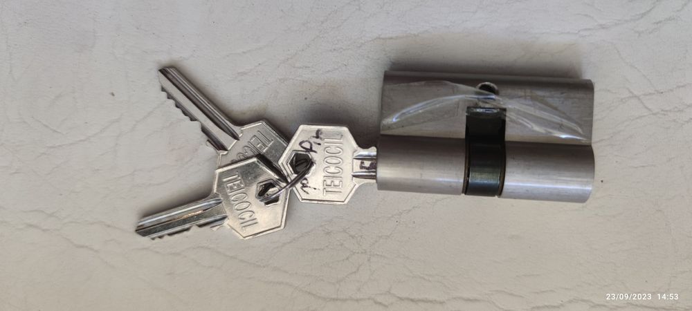 Fechaduras com chaves