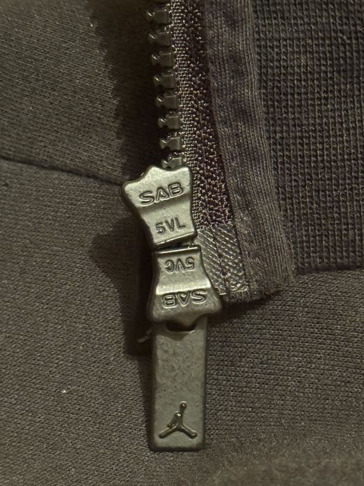 Зіпка Jordan Black